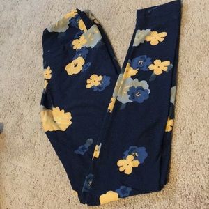 Lularoe leggings.